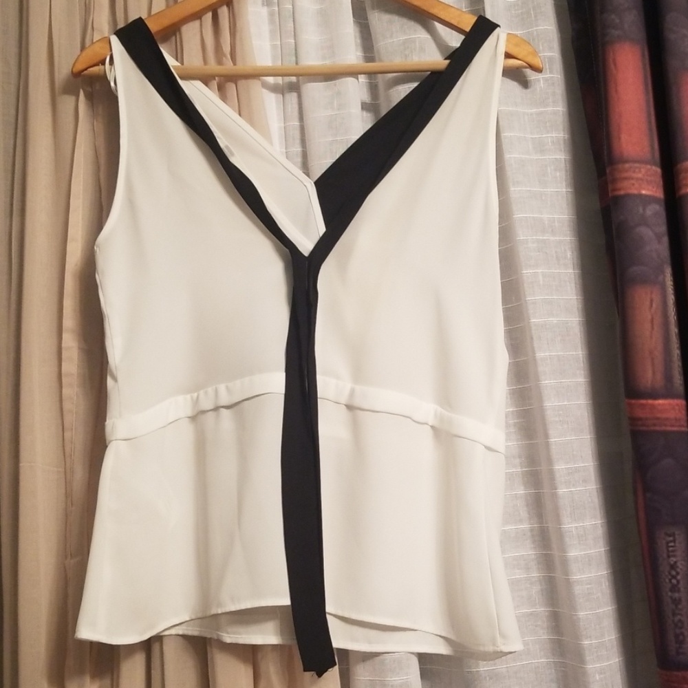 Blouse - Picture 2 of 4